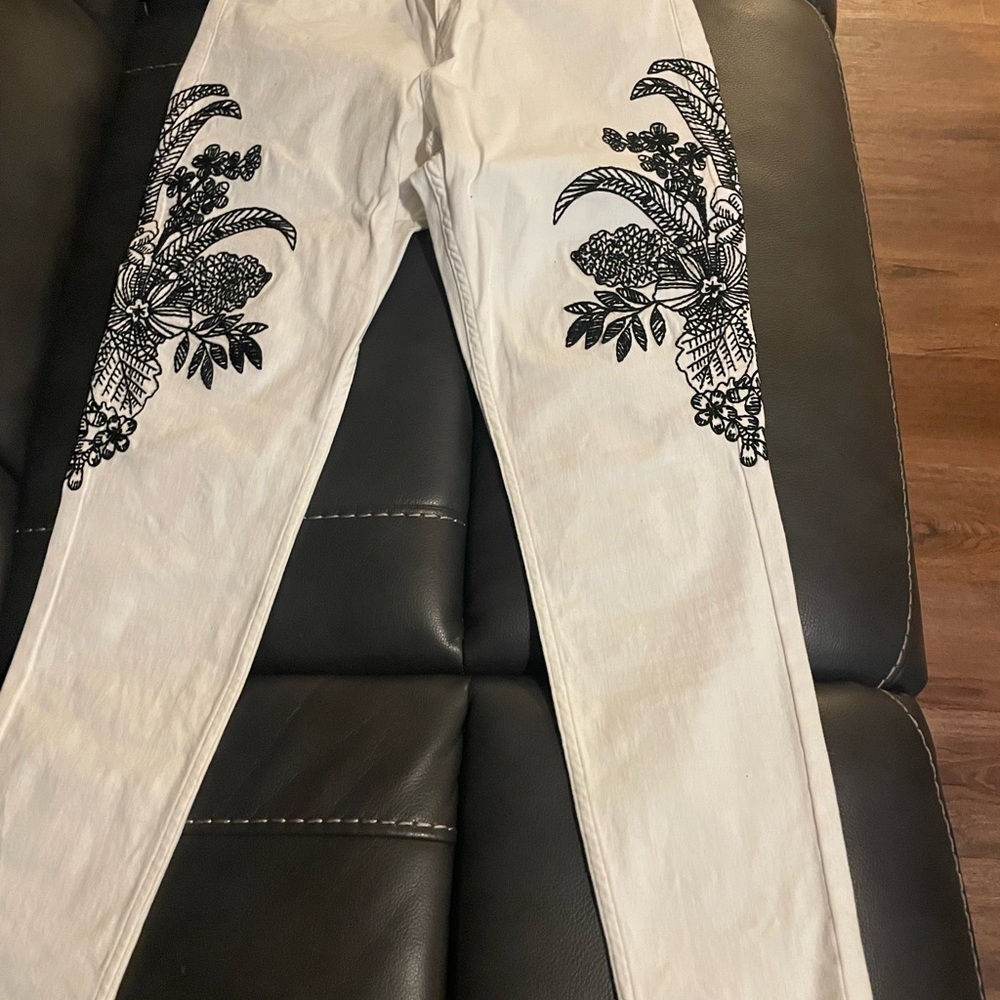 Jeans - Picture 3 of 3